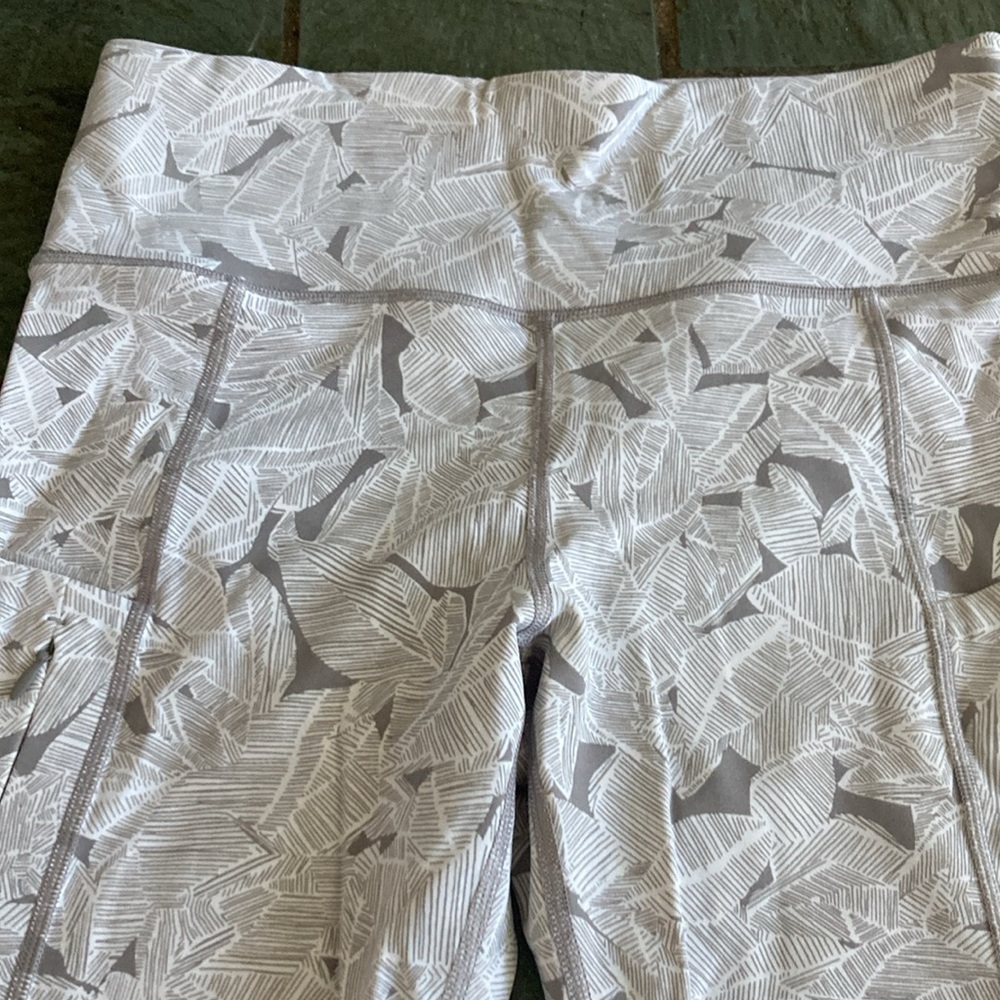 Athleta Colorblock Leaf Pattern Capris - image 2